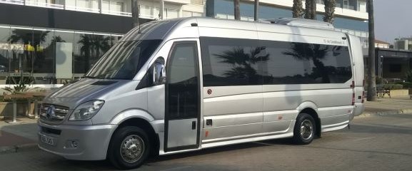 Minibus for corporate transfers